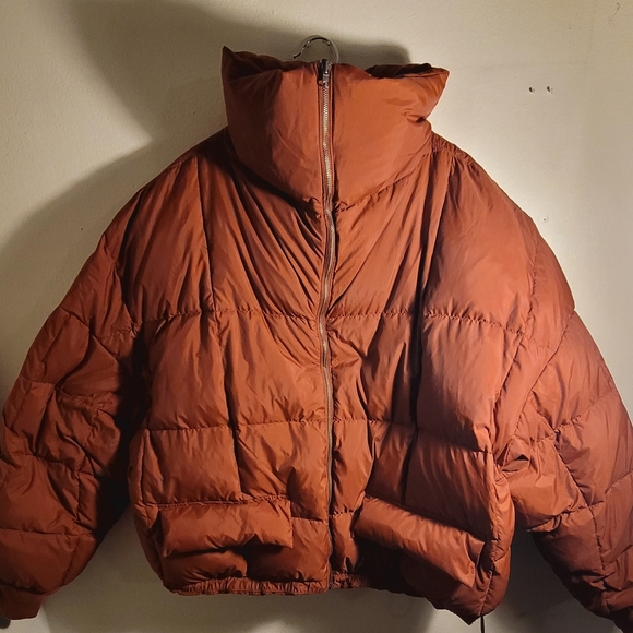 Levi's Mio Down Pillow Puffer Jacket - Picture 1 of 9